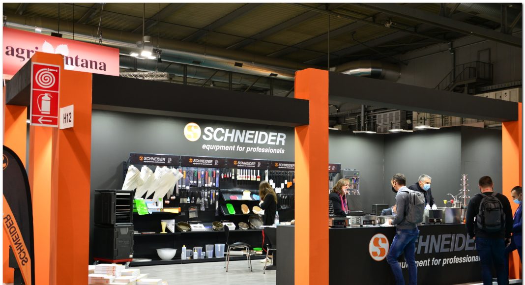 HOST 2021: Schneider zeigt neue Thermo-Boxen mit Fronteinschub